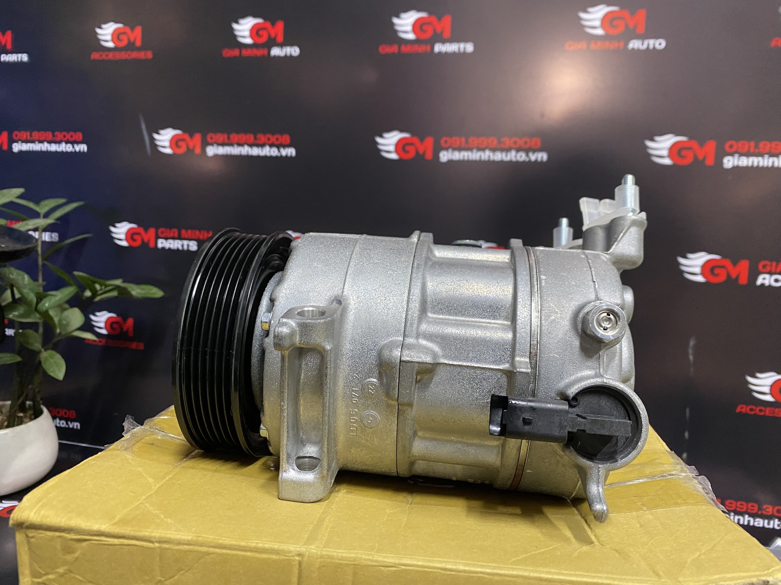 Lốc lạnh điều hòa Peugeot 5008 - YL00835980